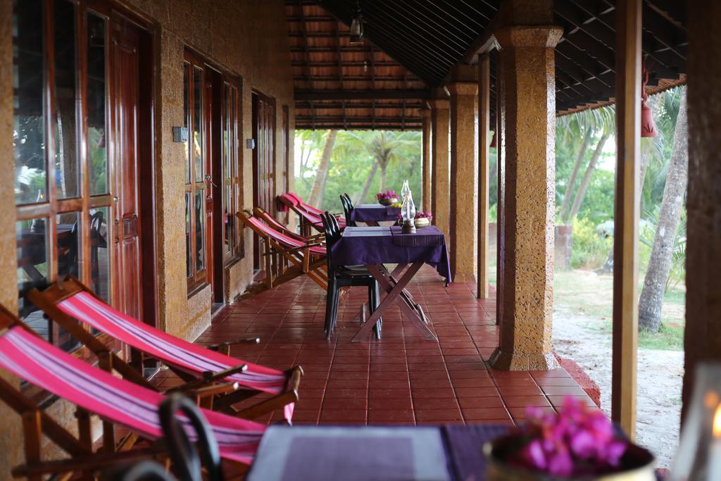 Отель Chera Rocks Beach House Thottada Экстерьер фото